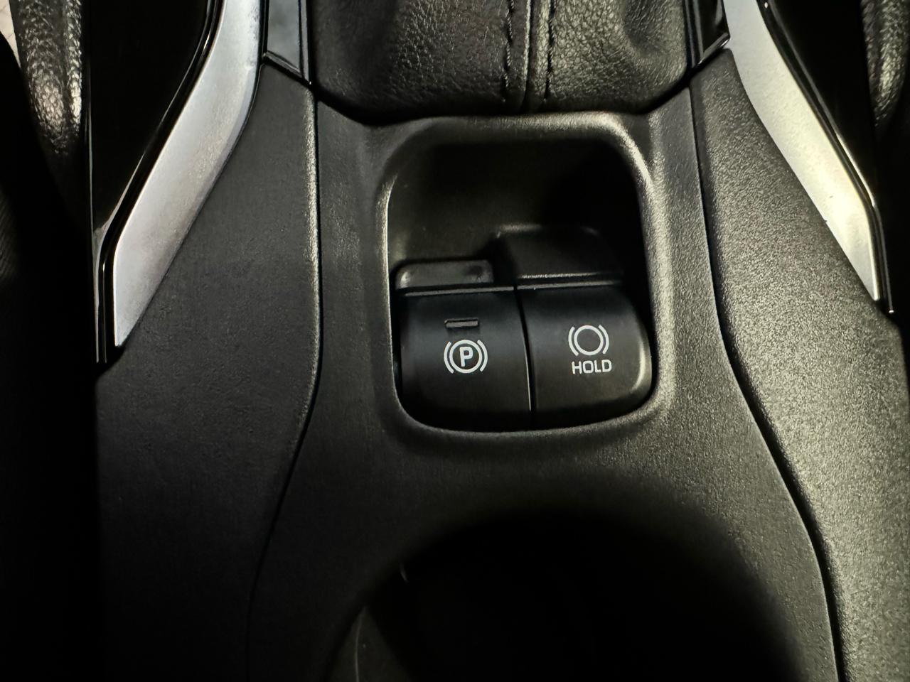 Toyota Corolla Cross LE 4WD (Natl) 2025