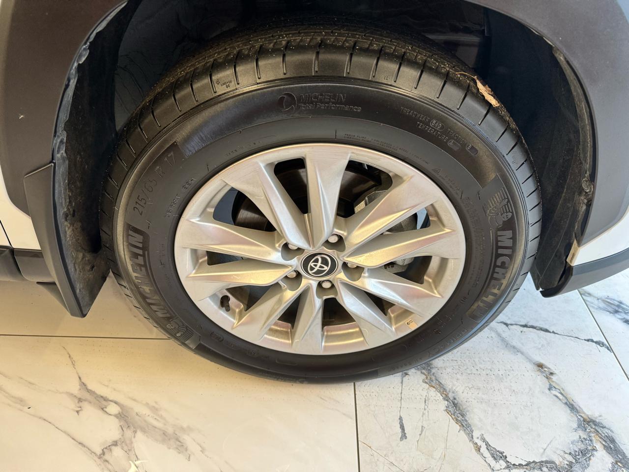 Toyota Corolla Cross LE 4WD (Natl) 2025