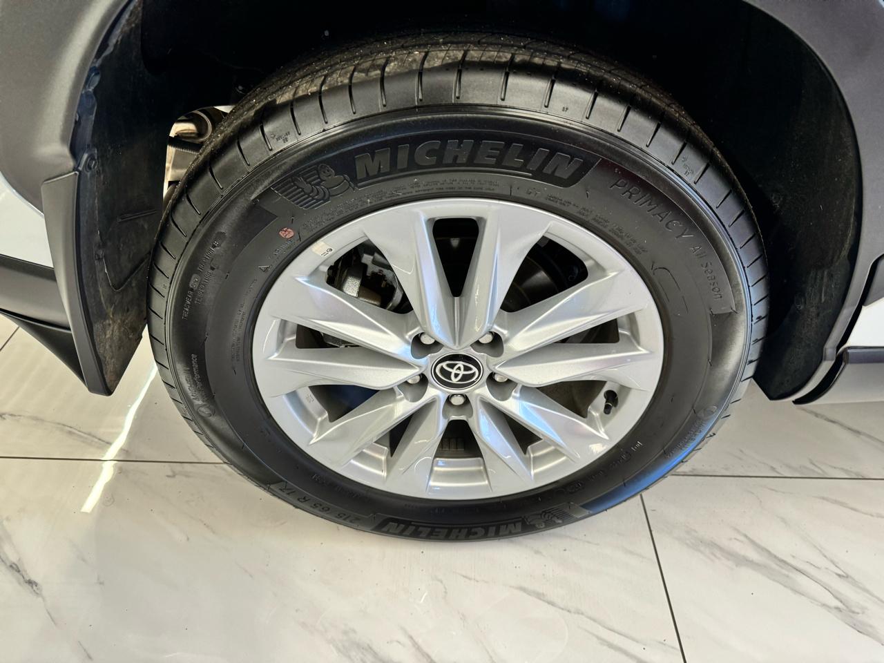 Toyota Corolla Cross LE 4WD (Natl) 2025