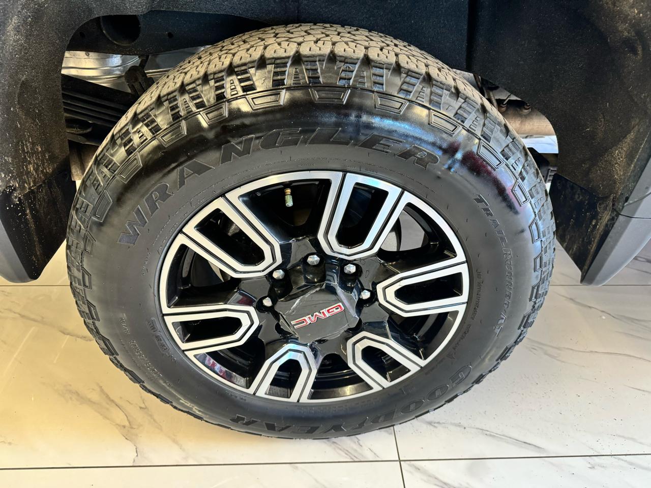 GMC Sierra 2500HD 4WD Crew Cab 159" AT4 2022