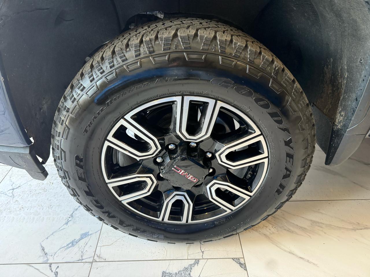 GMC Sierra 2500HD 4WD Crew Cab 159" AT4 2022