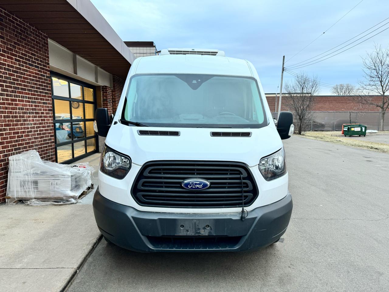 Ford Transit Van T-350 148" Med Rf 9500 GVWR Sliding RH Dr 2017