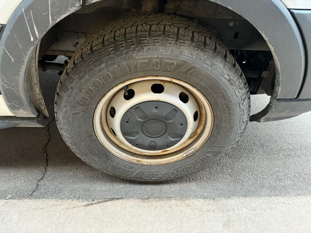 Ford Transit Van T-350 148" Med Rf 9500 GVWR Sliding RH Dr 2017