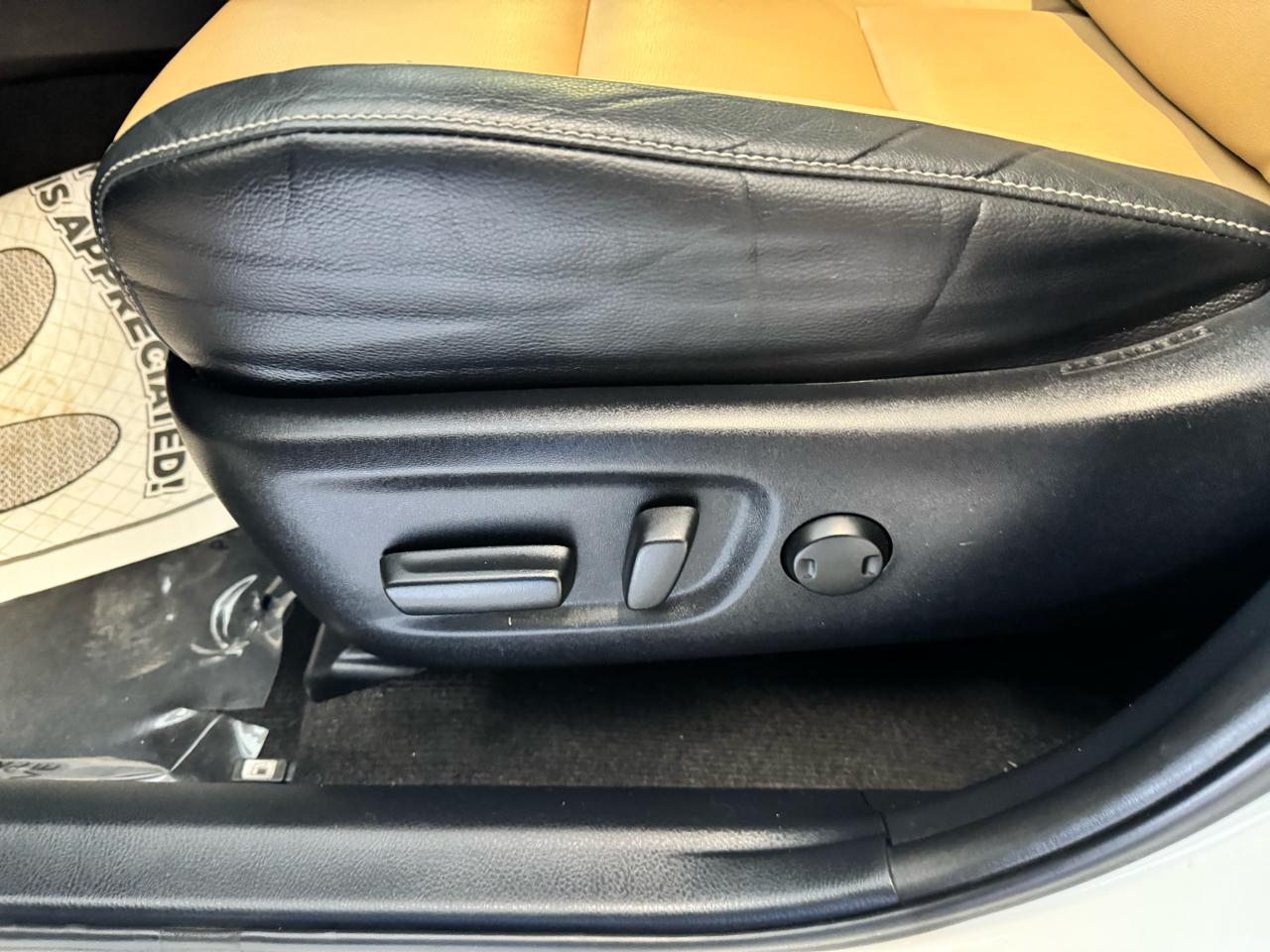 Toyota RAV4 Limited FWD (Natl) 2017