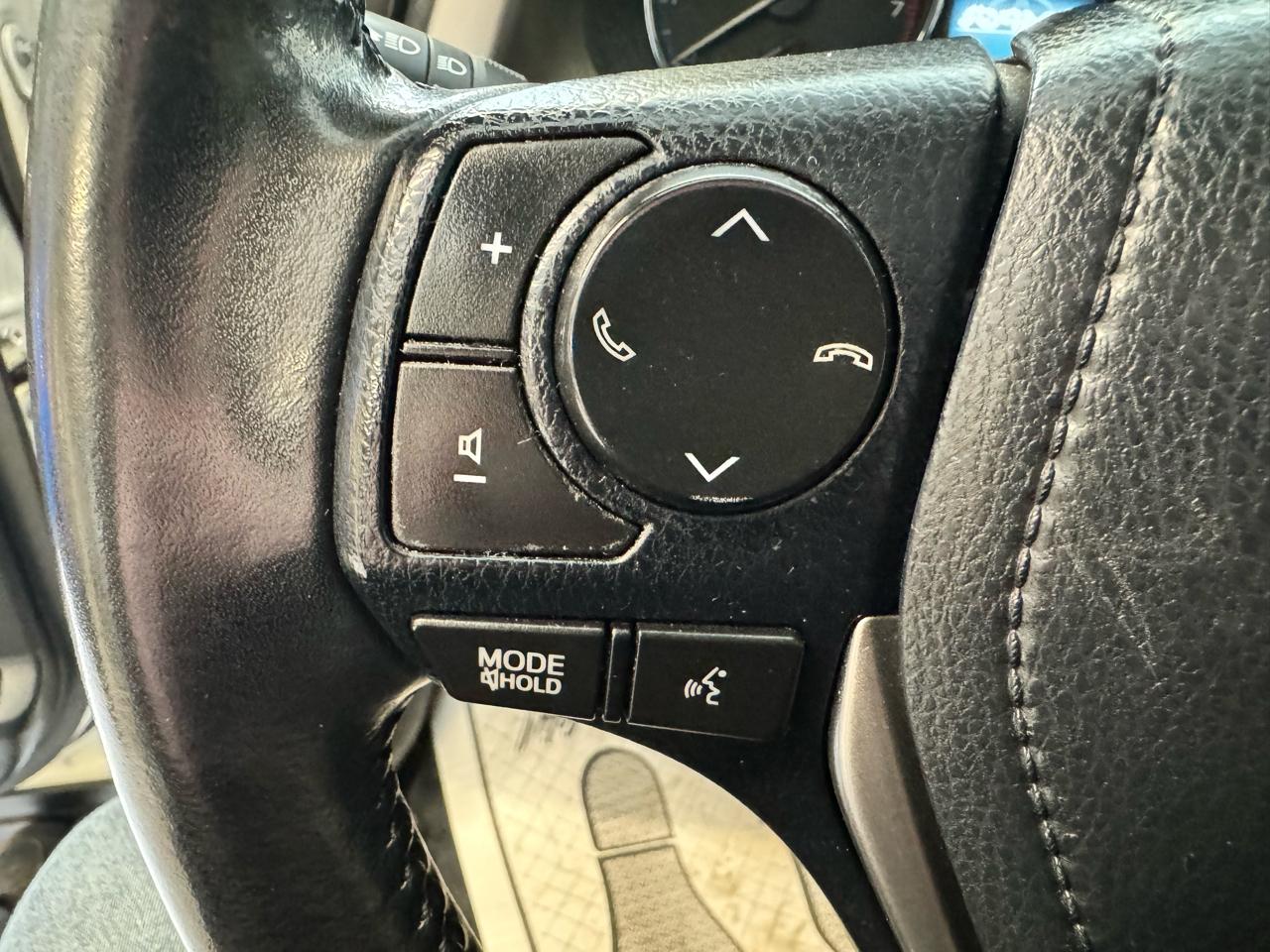 Toyota RAV4 Limited FWD (Natl) 2017