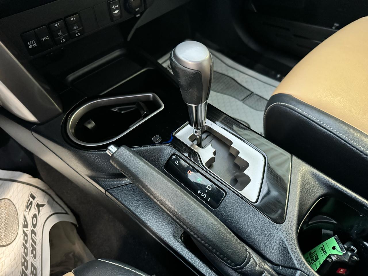 Toyota RAV4 Limited FWD (Natl) 2017