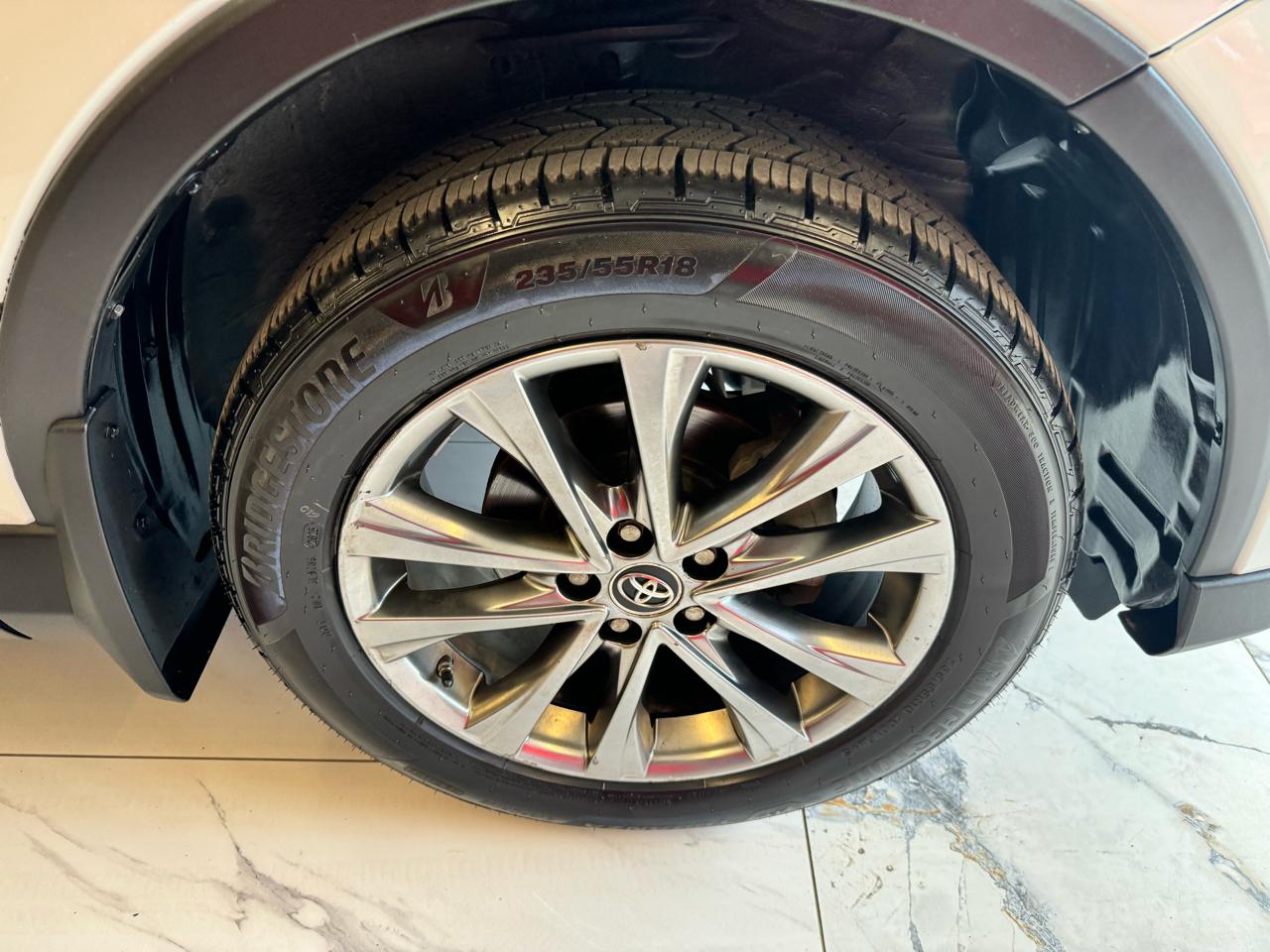 Toyota RAV4 Limited FWD (Natl) 2017