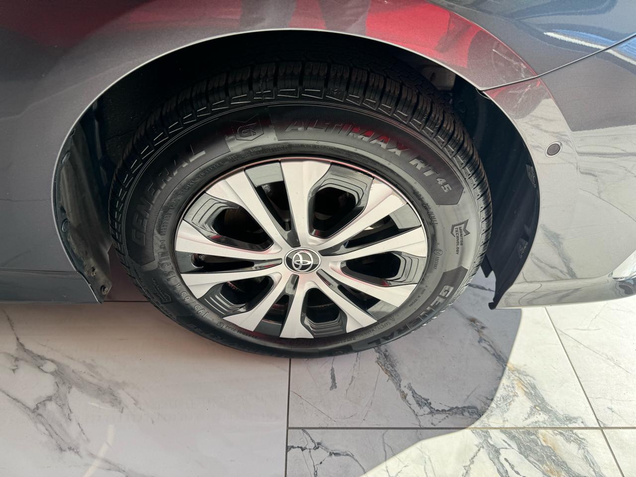 Toyota Prius Prime Limited (Natl) 2021