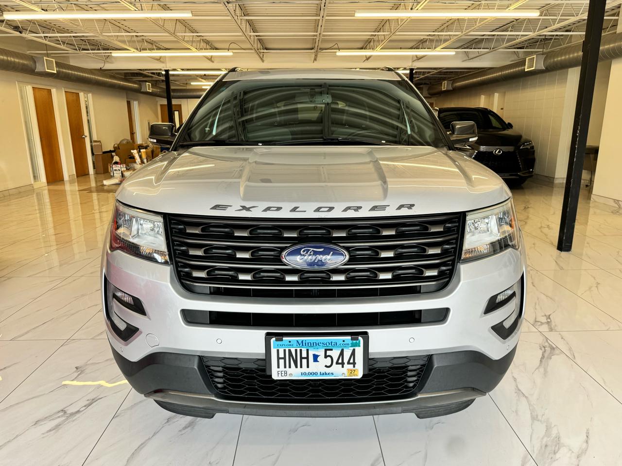 Ford Explorer 4dr XLT 4WD 2017