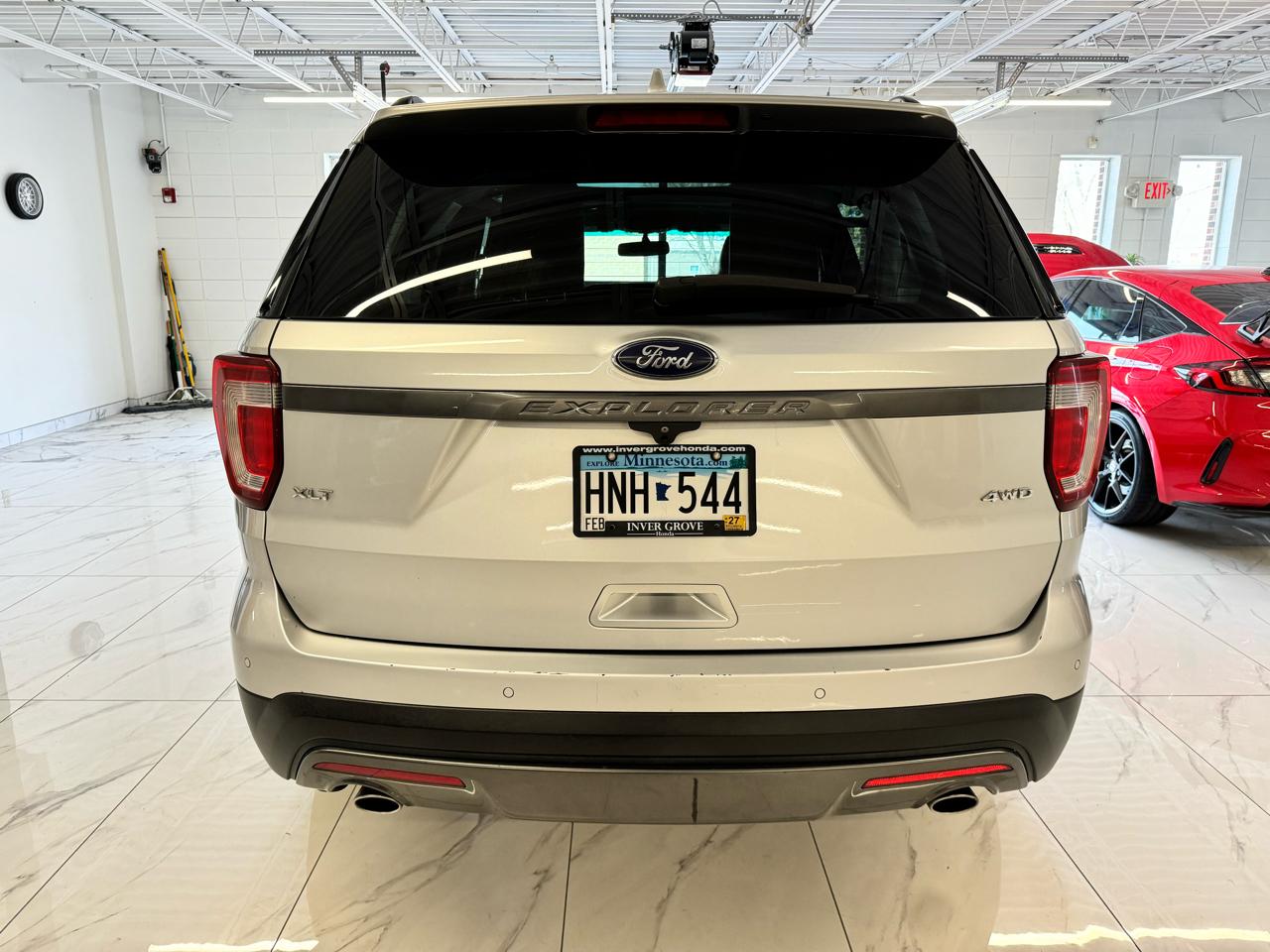 Ford Explorer 4dr XLT 4WD 2017