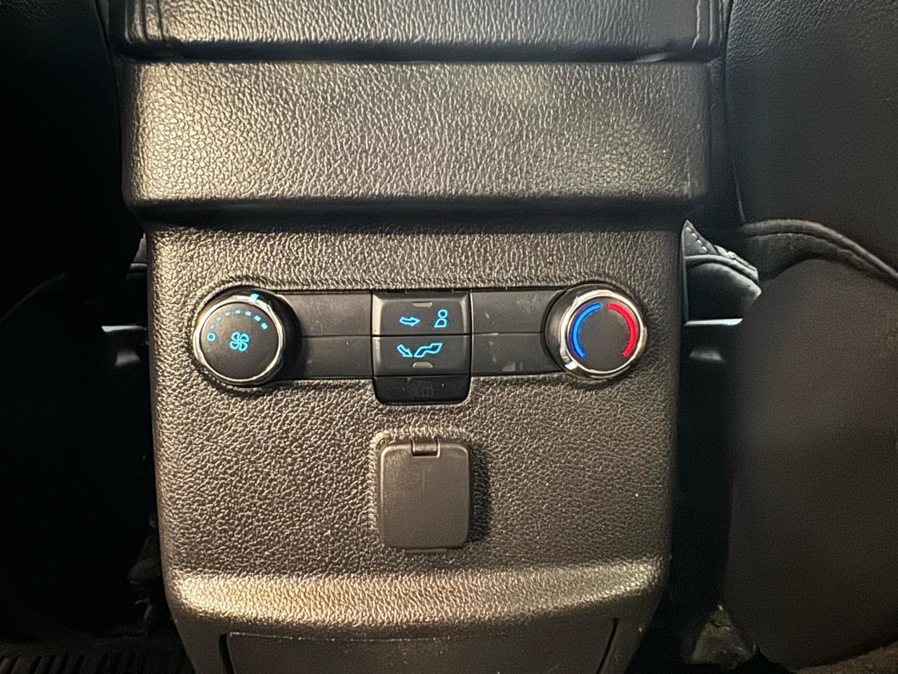 Ford Explorer 4dr XLT 4WD 2017