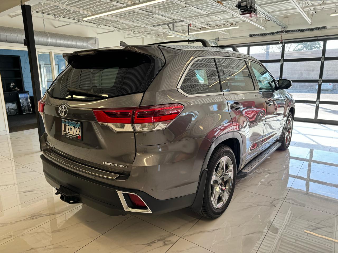 Toyota Highlander Limited V6 AWD (Natl) 2019