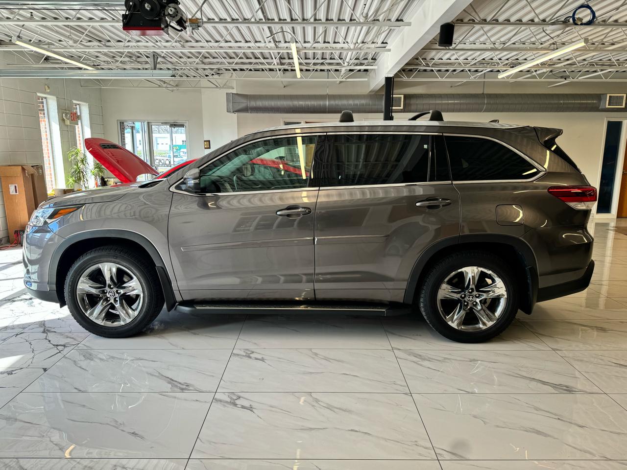 Toyota Highlander Limited V6 AWD (Natl) 2019