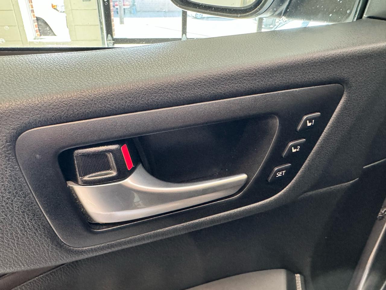 Toyota Highlander Limited V6 AWD (Natl) 2019