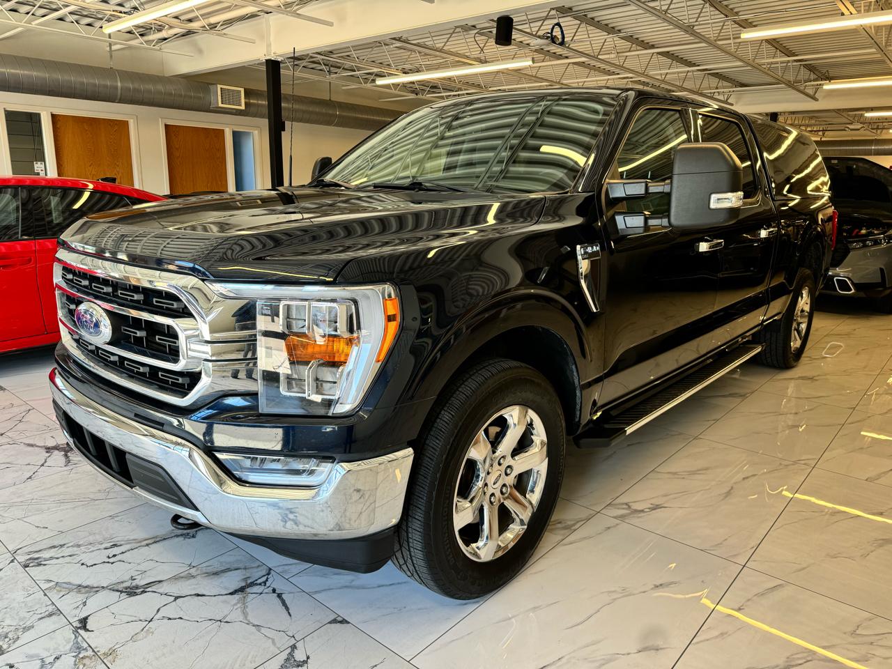 Ford F-150 4WD SuperCrew 150" XLT 2023