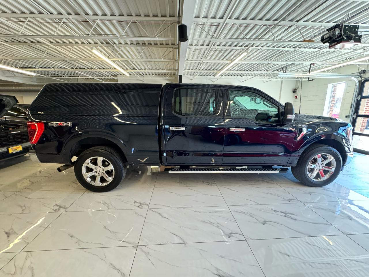 Ford F-150 4WD SuperCrew 150" XLT 2023