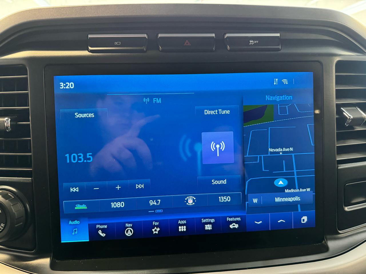 Ford F-150 4WD SuperCrew 150" XLT 2023