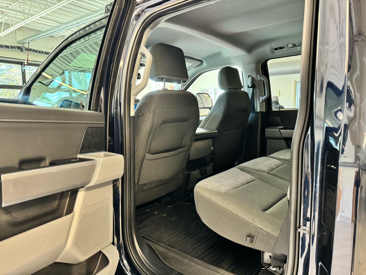 Ford F-150 4WD SuperCrew 150" XLT 2023