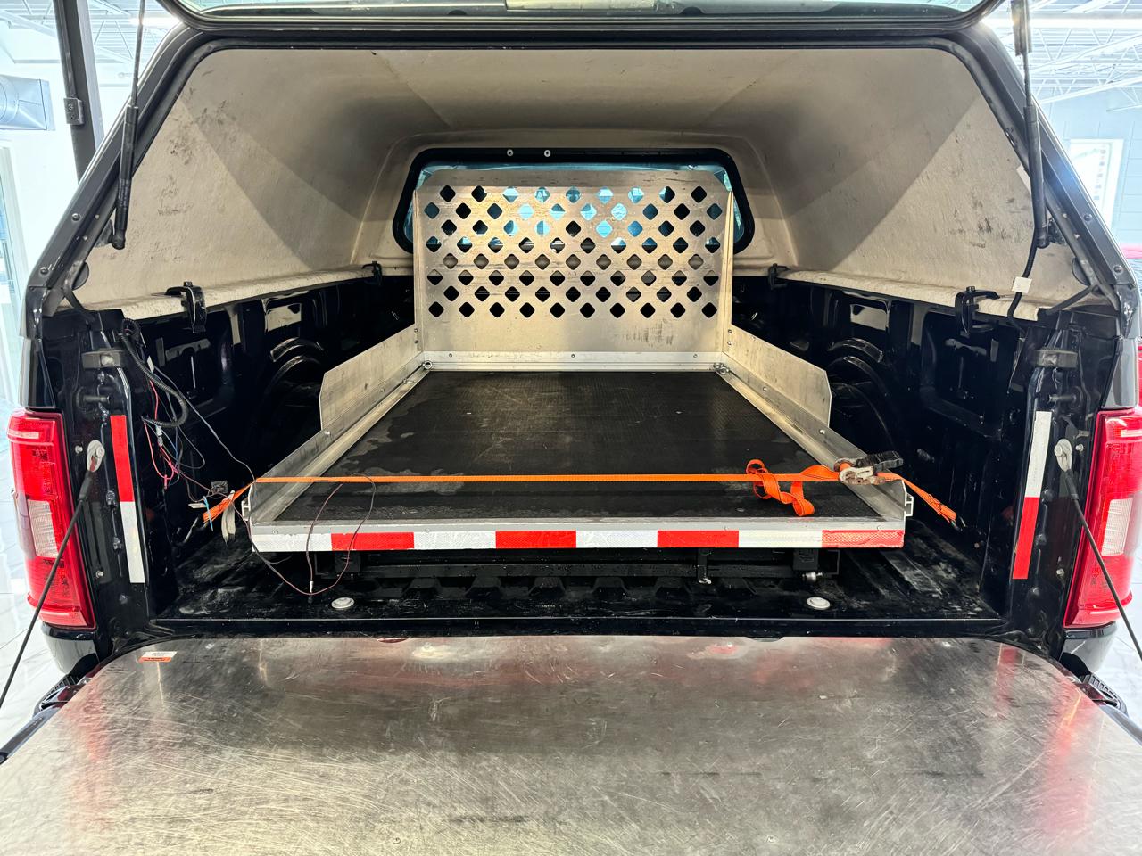 Ford F-150 4WD SuperCrew 150" XLT 2023