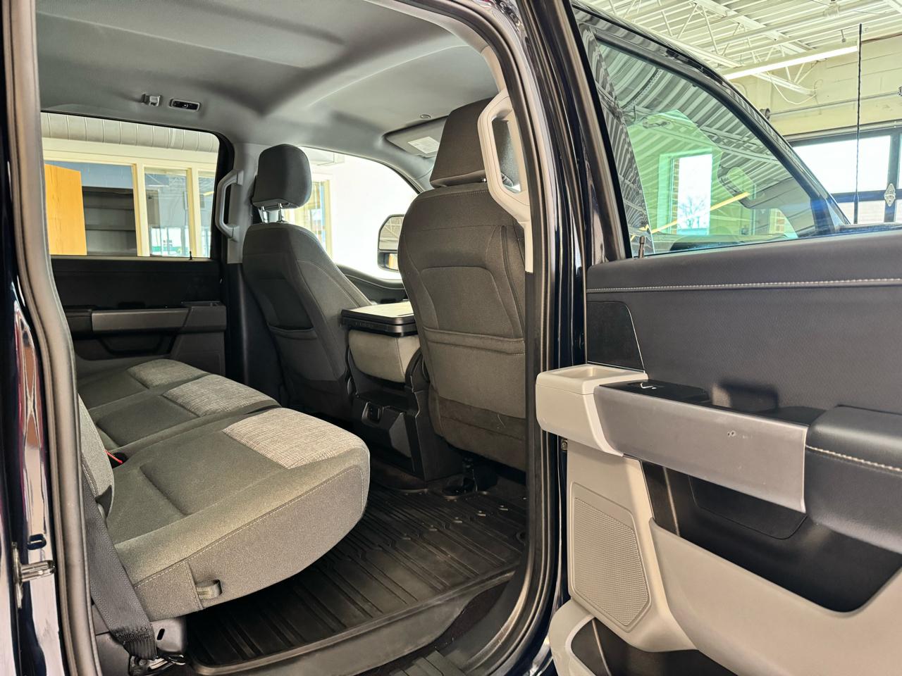 Ford F-150 4WD SuperCrew 150" XLT 2023