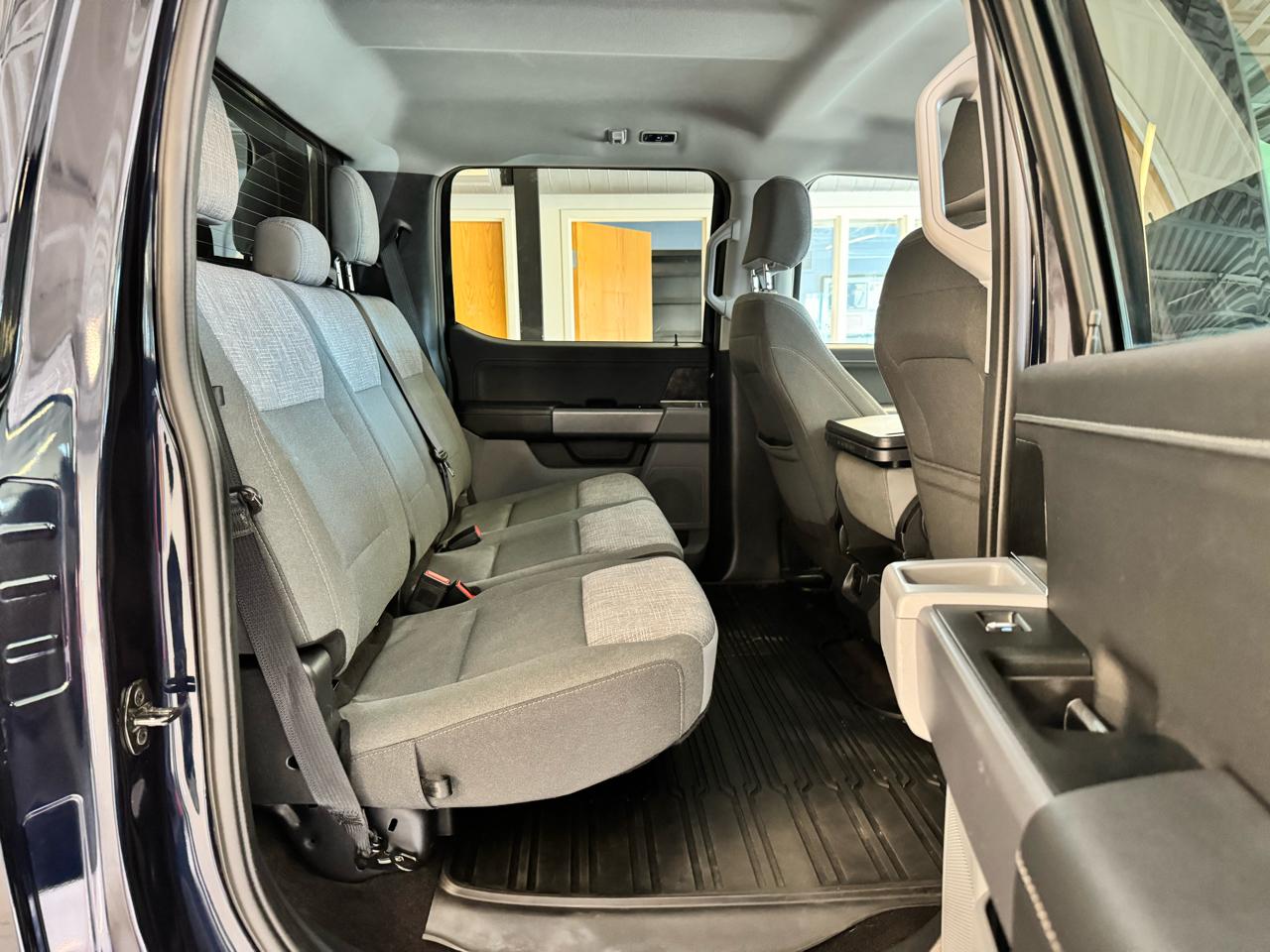 Ford F-150 4WD SuperCrew 150" XLT 2023