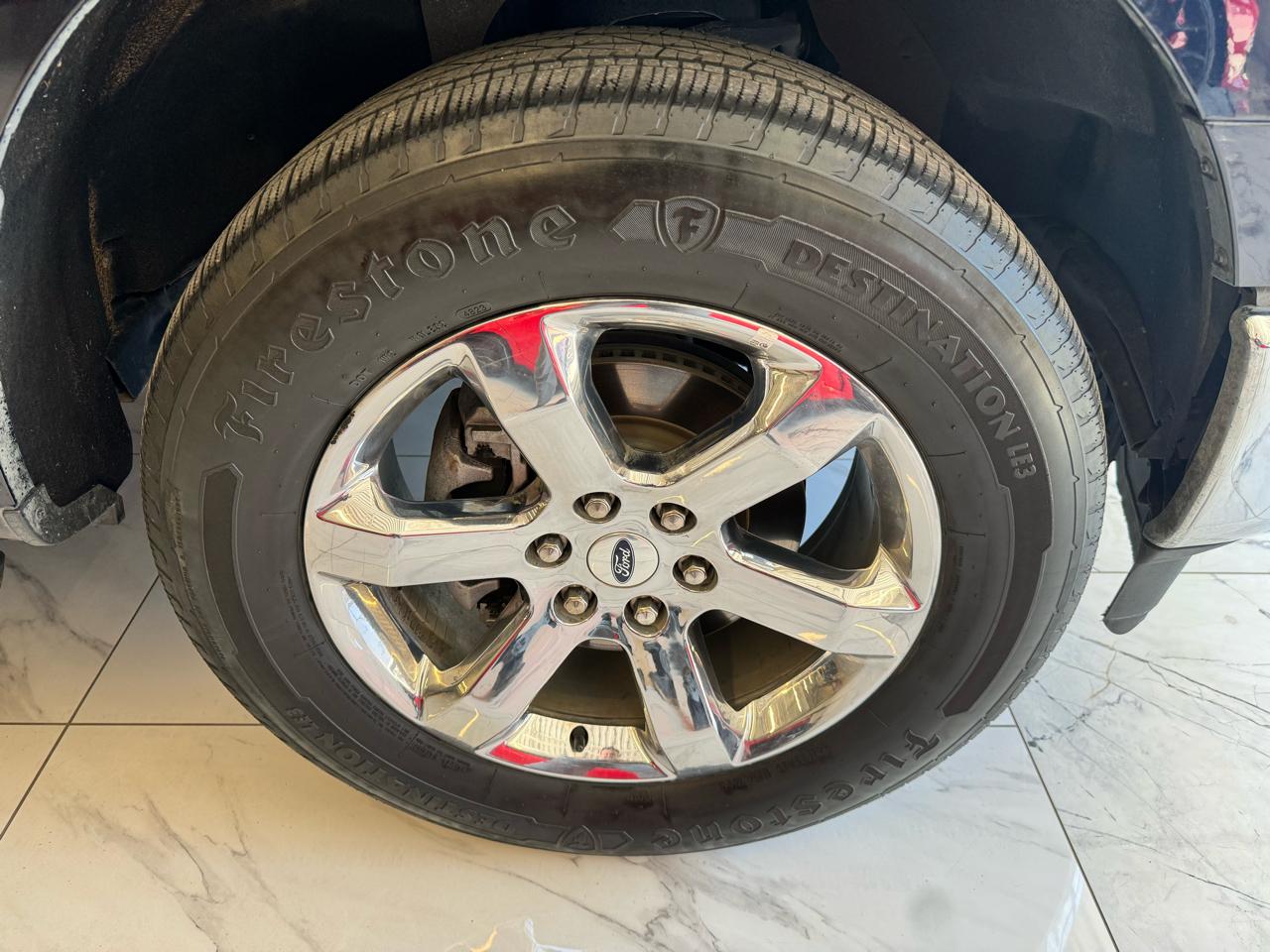 Ford F-150 4WD SuperCrew 150" XLT 2023