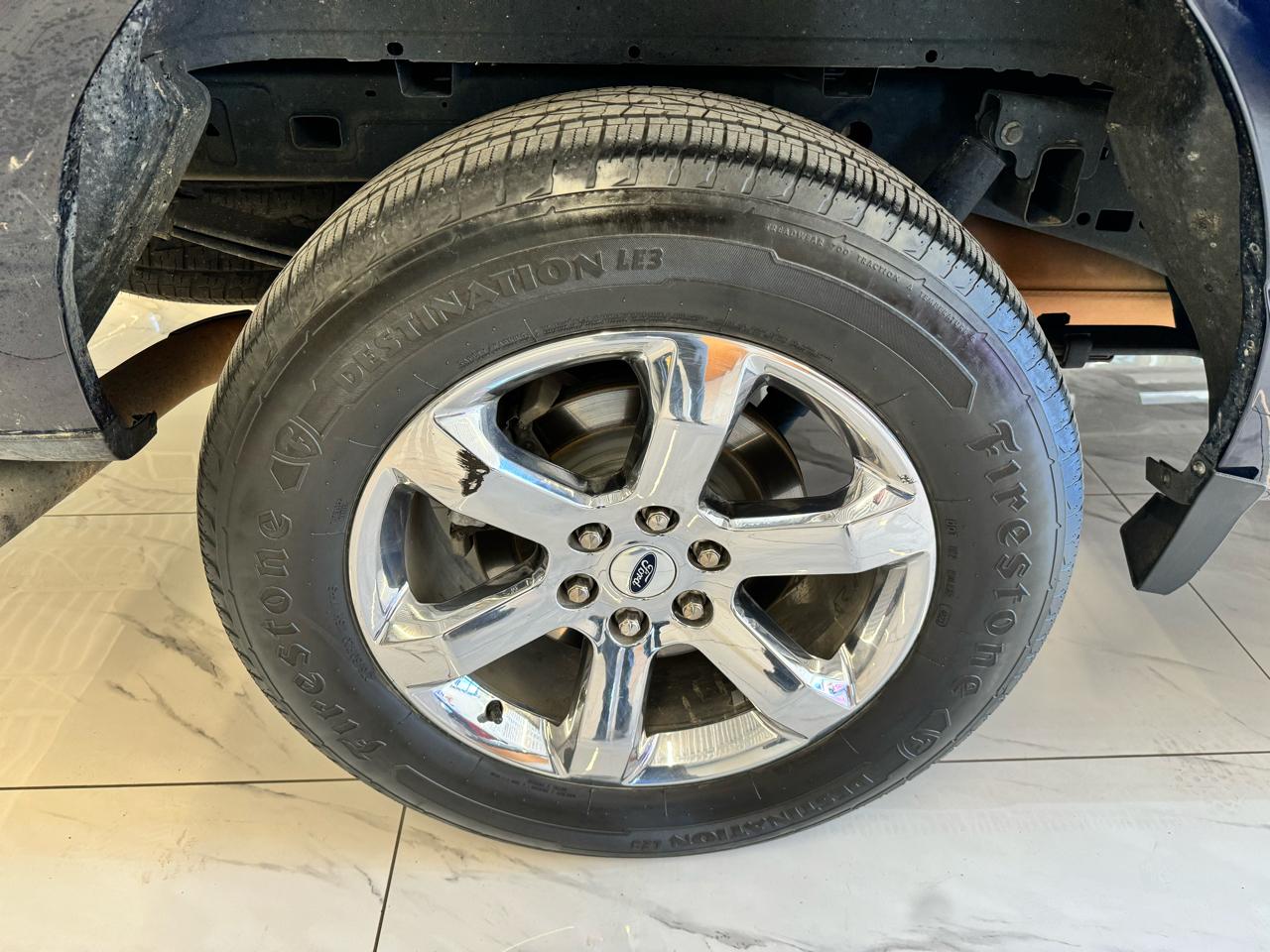 Ford F-150 4WD SuperCrew 150" XLT 2023