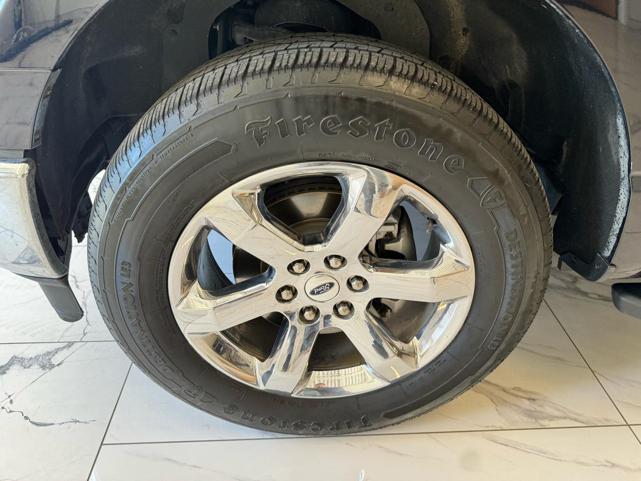 Ford F-150 4WD SuperCrew 150" XLT 2023