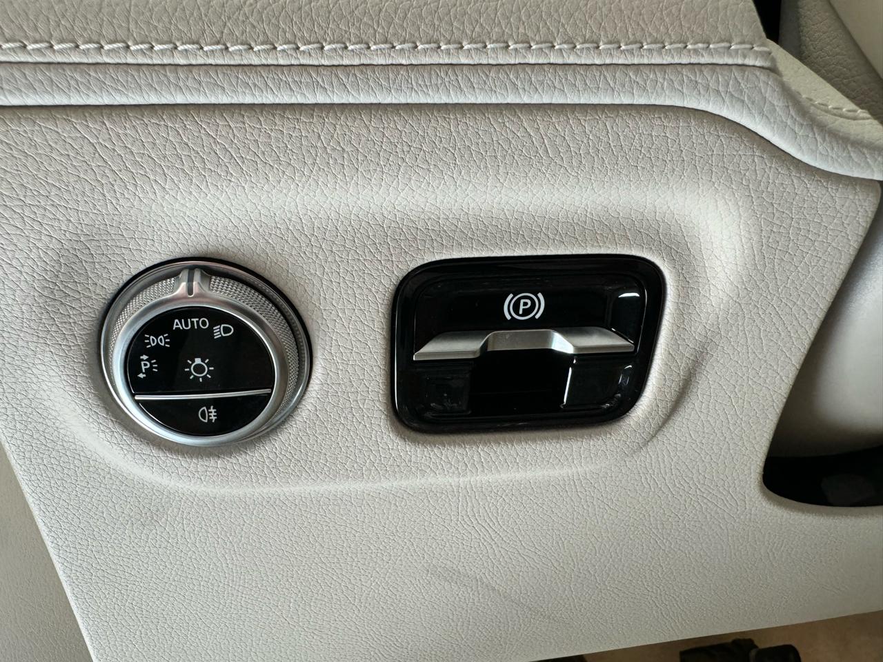 Mercedes-Benz EQS EQS 450 4MATIC Sedan 2023