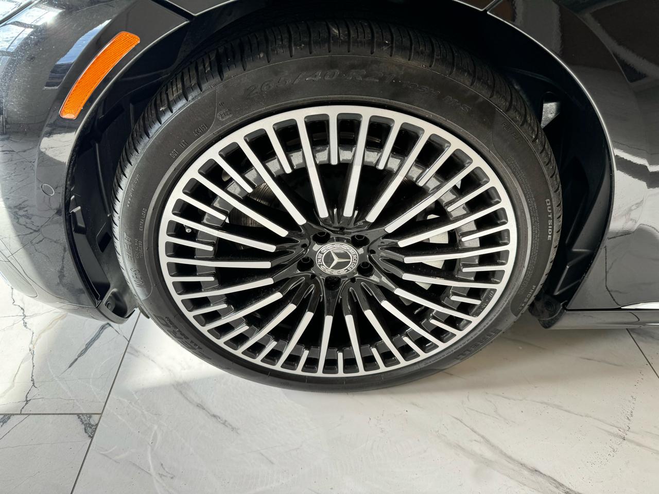 Mercedes-Benz EQS EQS 450 4MATIC Sedan 2023