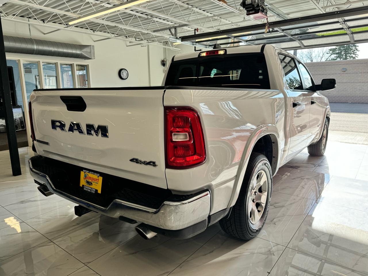 RAM 1500 Big Horn 4x4 Crew Cab 5'7" Box 2025