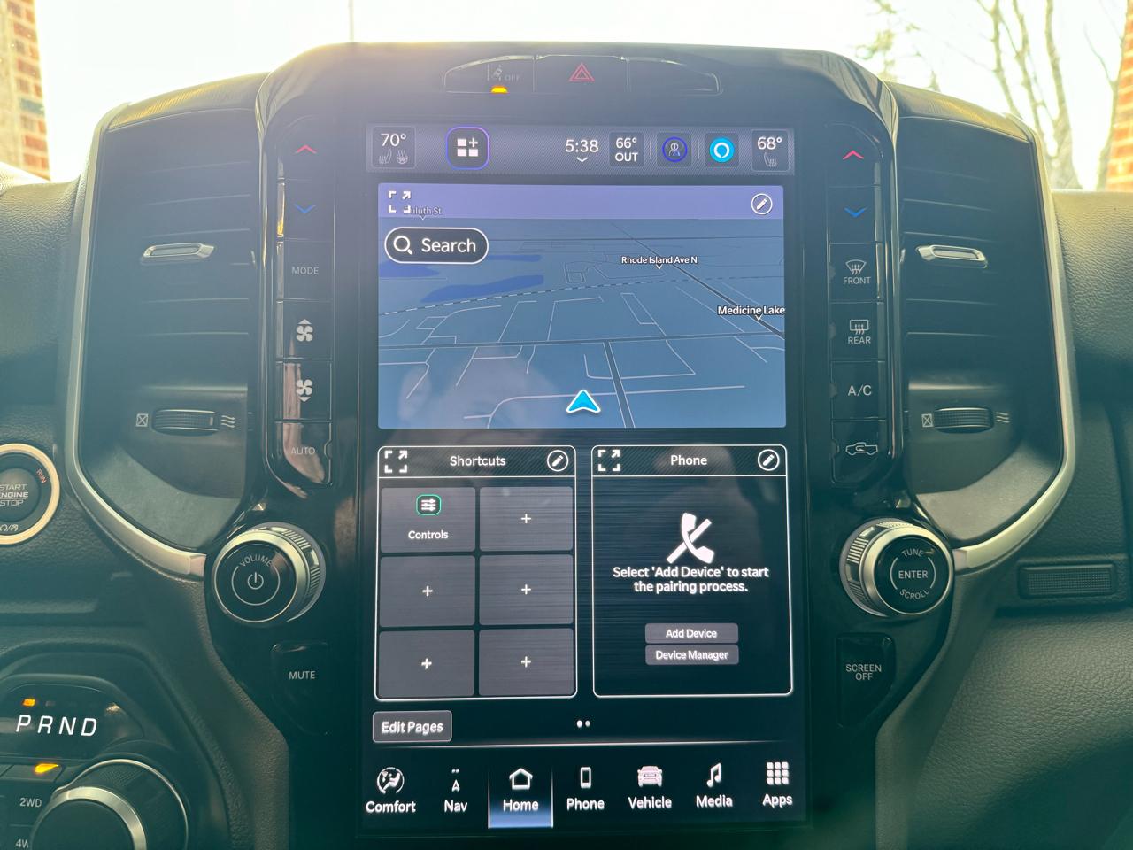 RAM 1500 Big Horn 4x4 Crew Cab 5'7" Box 2025