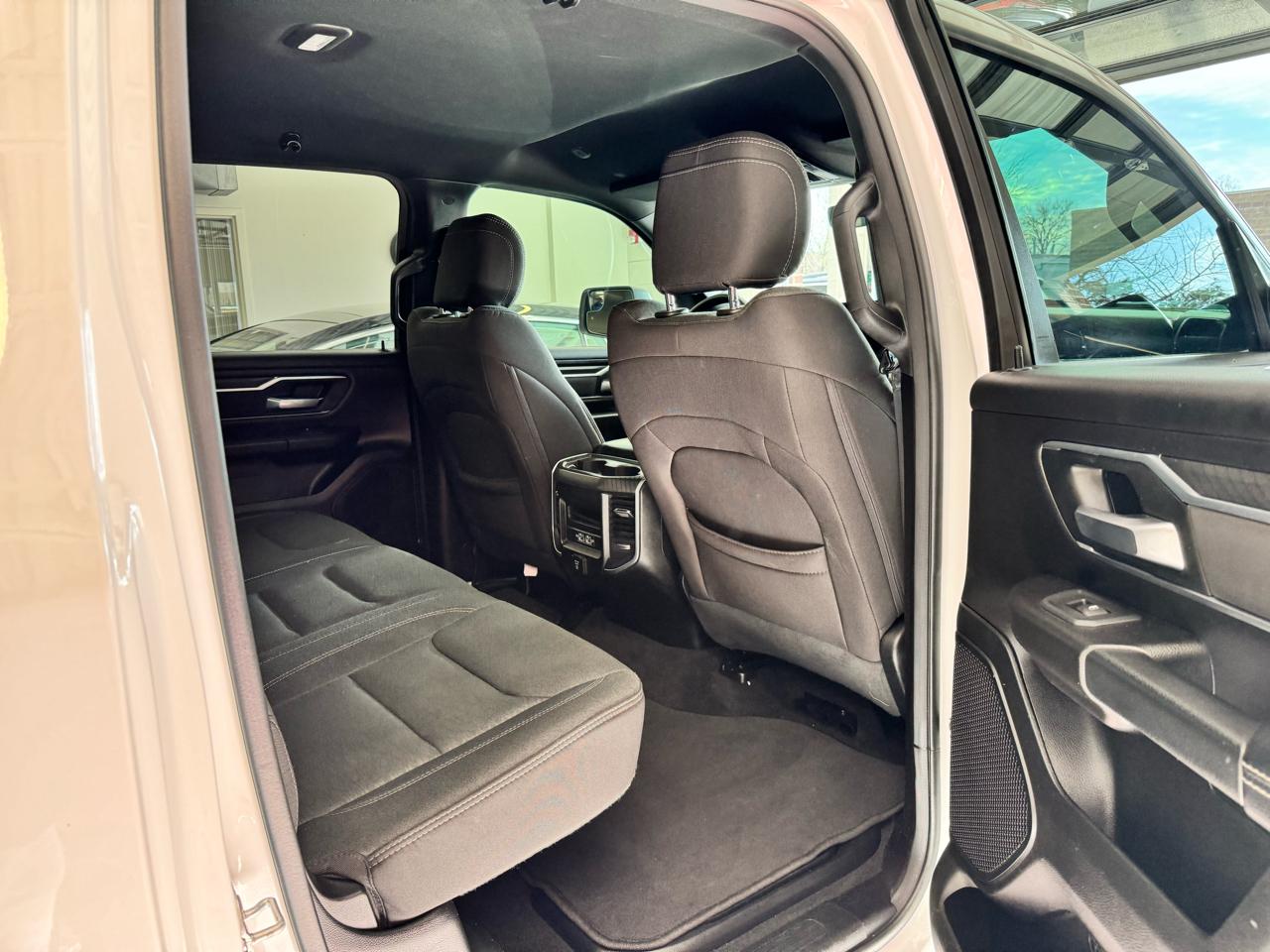 RAM 1500 Big Horn 4x4 Crew Cab 5'7" Box 2025