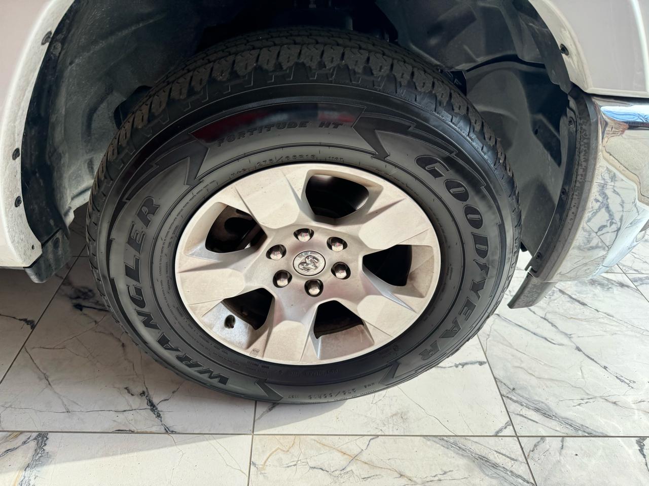 RAM 1500 Big Horn 4x4 Crew Cab 5'7" Box 2025