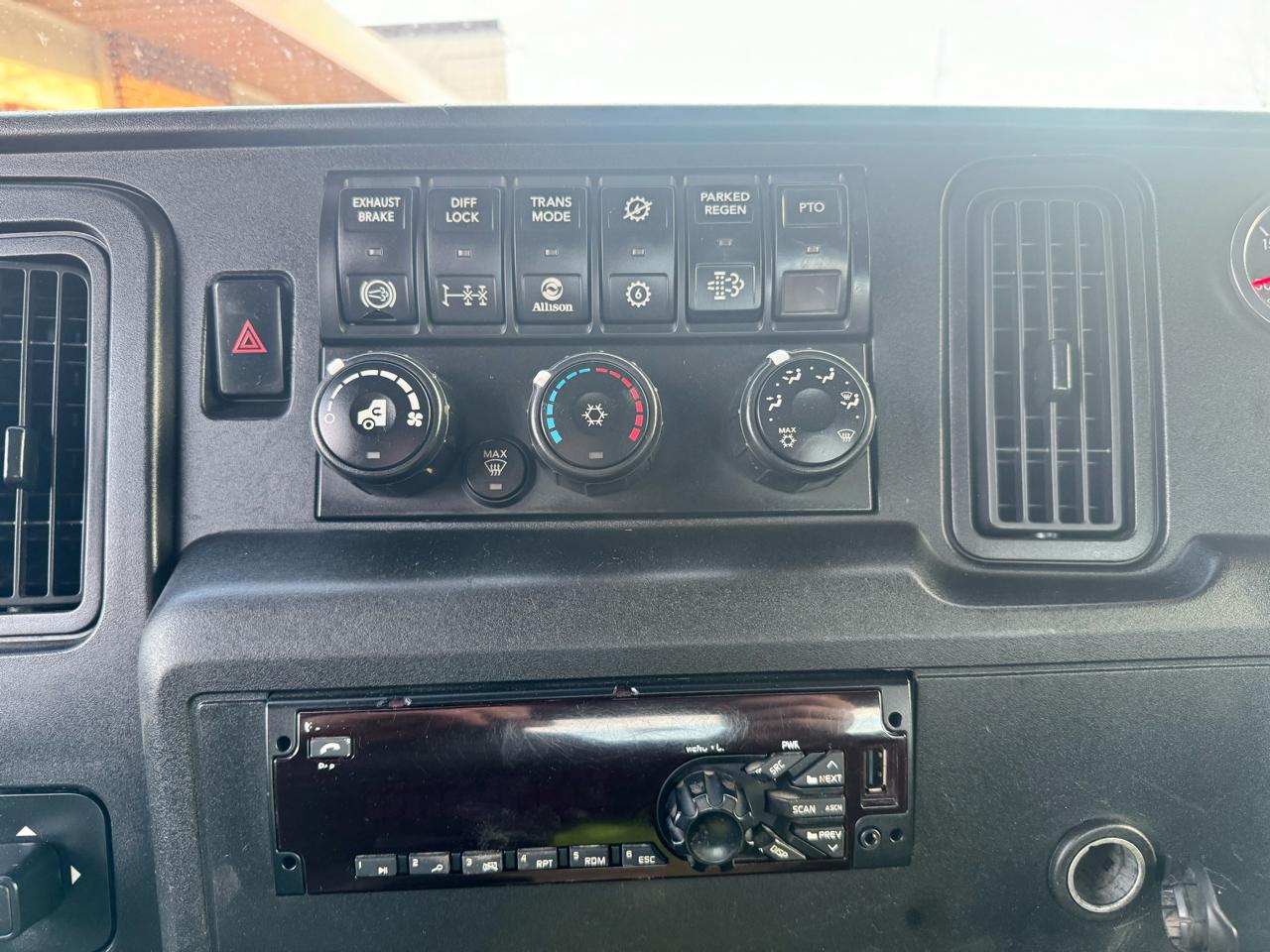 International MV607  2021