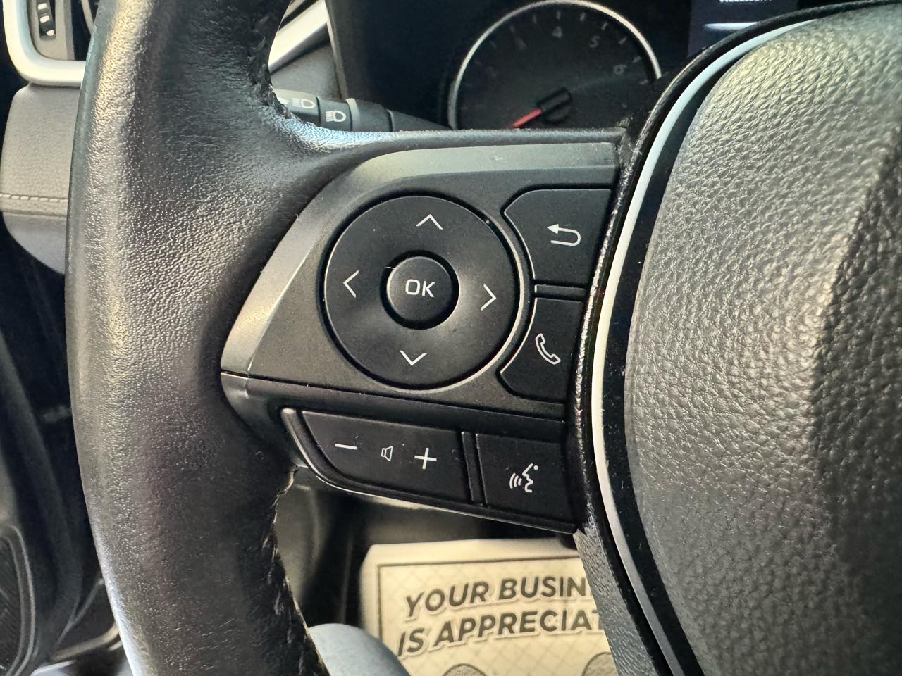 Toyota RAV4 XLE AWD (Natl) 2021