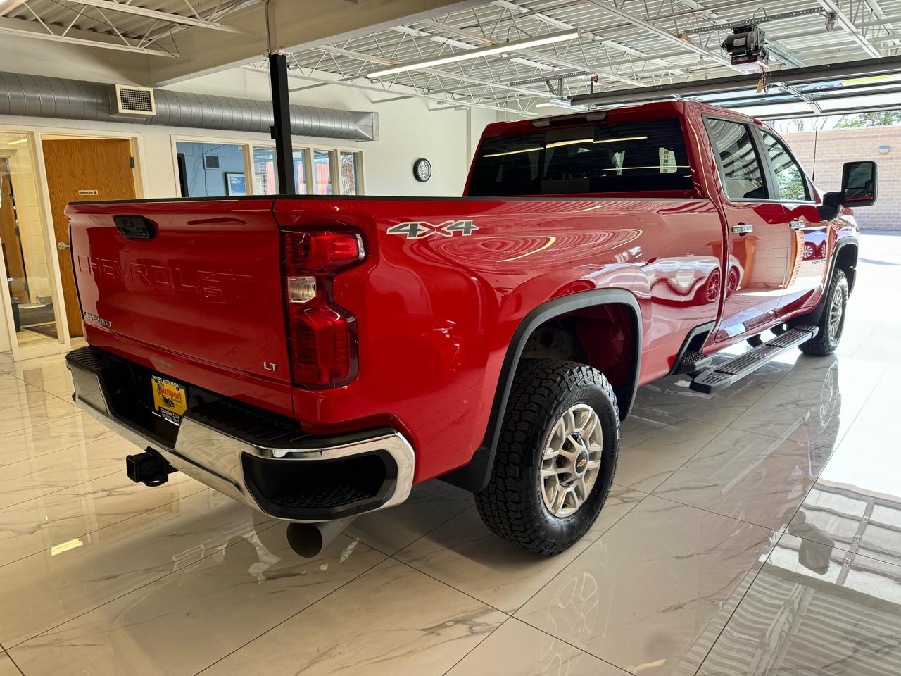 Chevrolet Silverado 2500HD 4WD Crew Cab 172" LT 2023