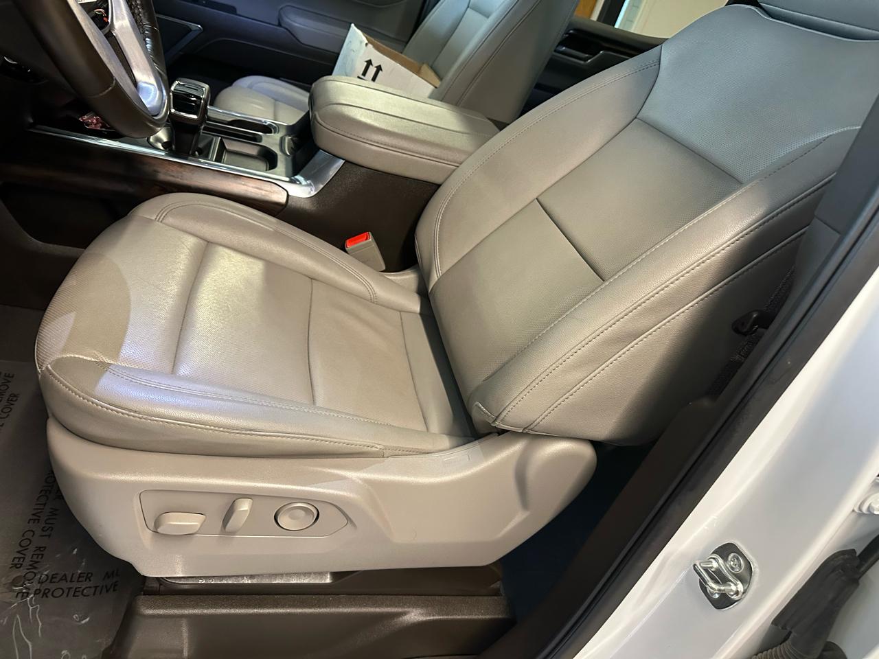 GMC Sierra 1500 4WD Crew Cab 147" SLT 2025