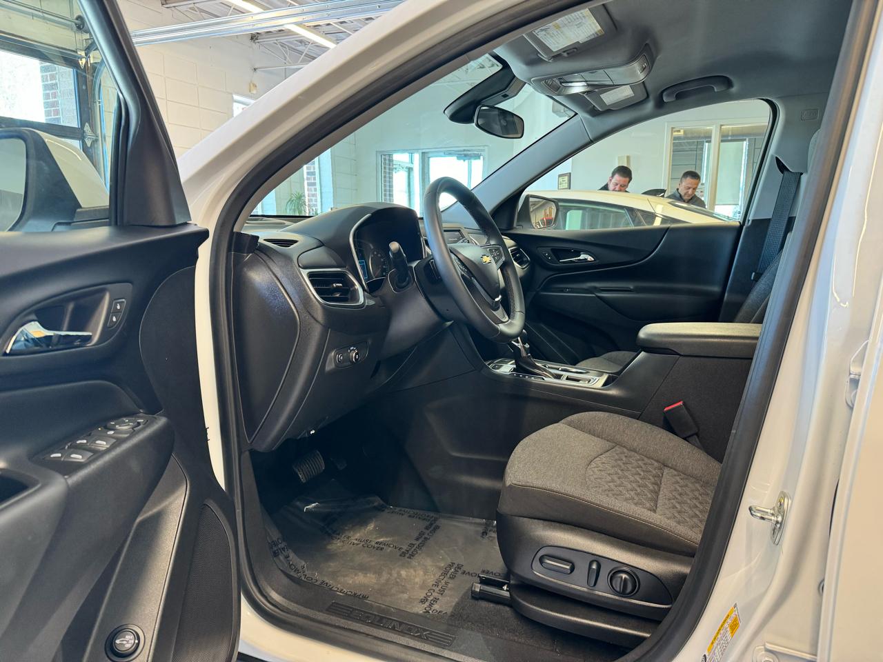 Chevrolet Equinox AWD 4dr LT w/1LT 2024