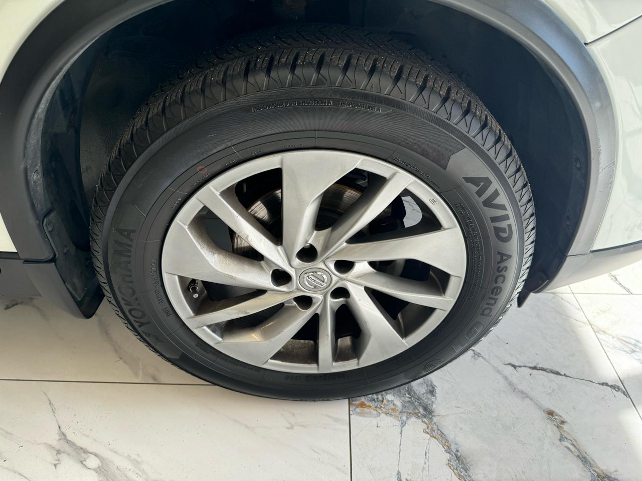 Nissan Rogue AWD 4dr SL 2015