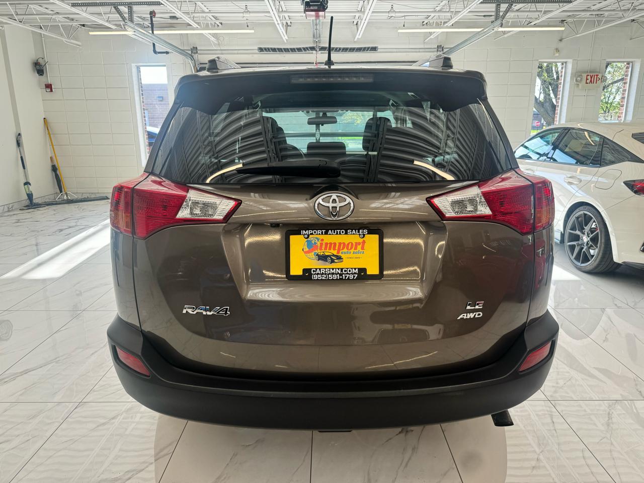 Toyota RAV4 AWD 4dr LE (Natl) 2015
