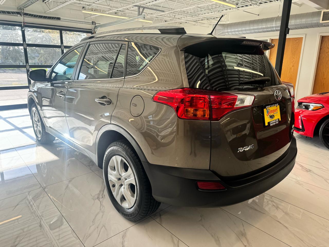 Toyota RAV4 AWD 4dr LE (Natl) 2015