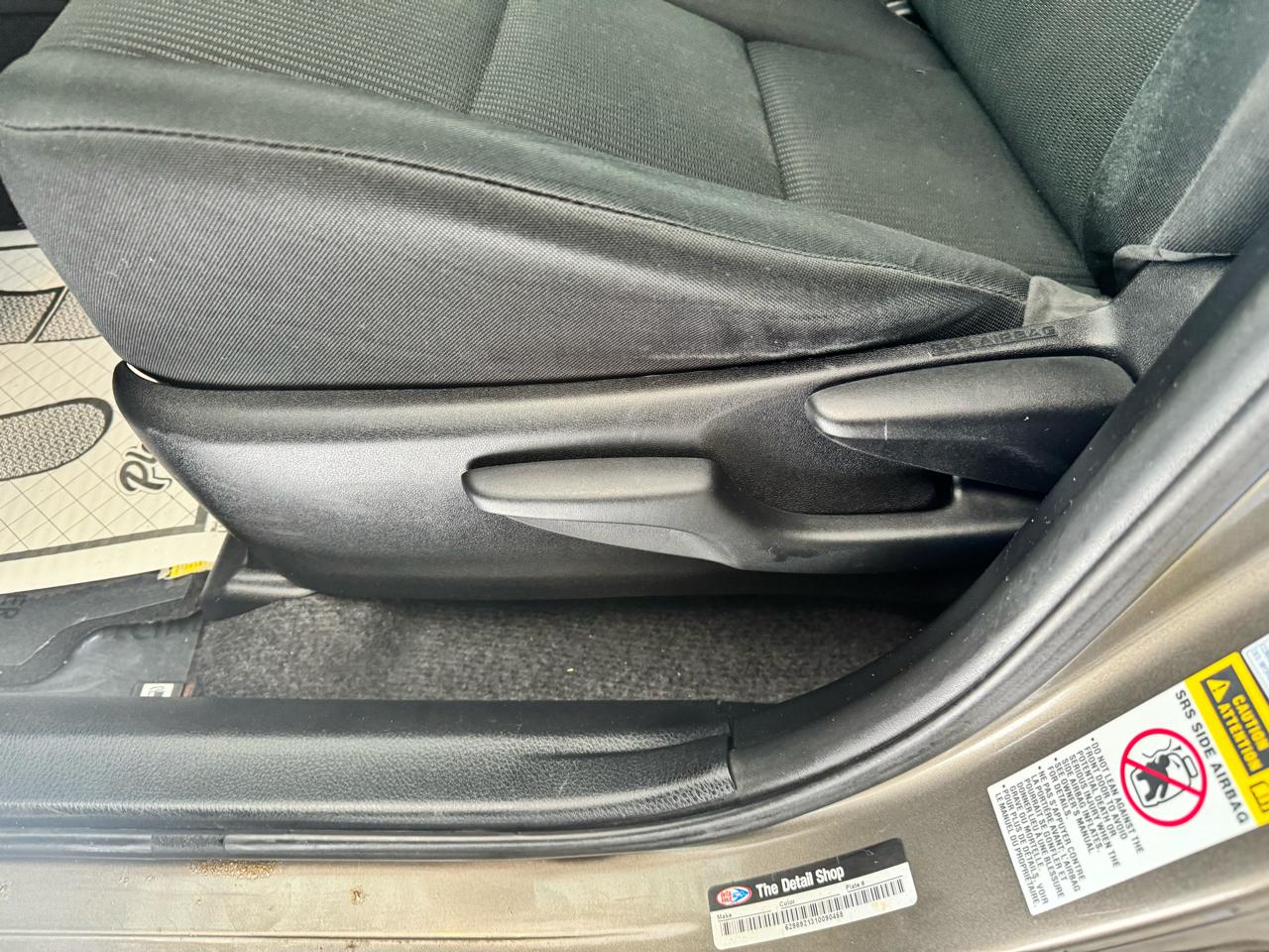 Toyota RAV4 AWD 4dr LE (Natl) 2015