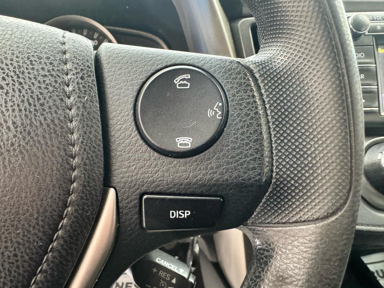 Toyota RAV4 AWD 4dr LE (Natl) 2015