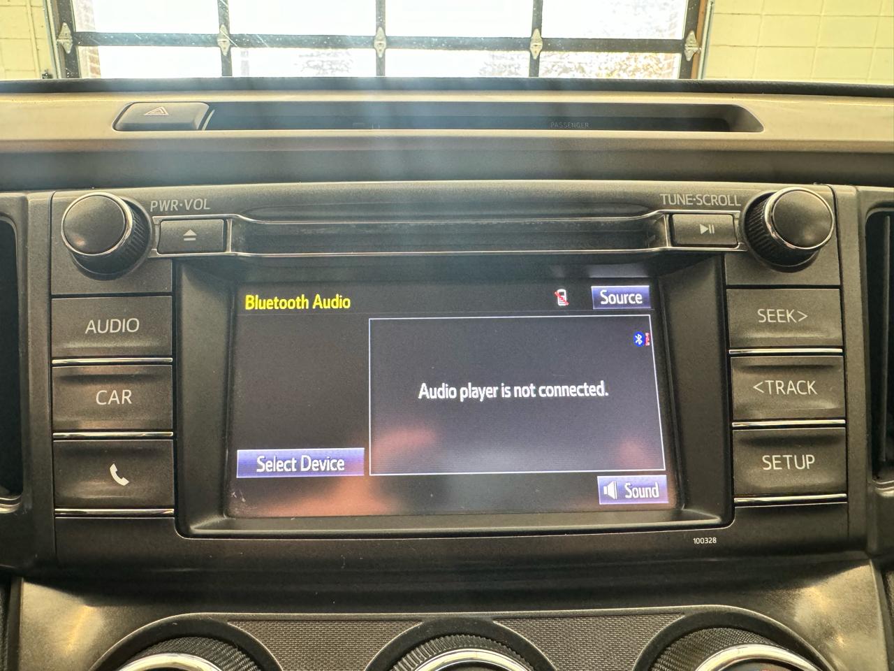 Toyota RAV4 AWD 4dr LE (Natl) 2015