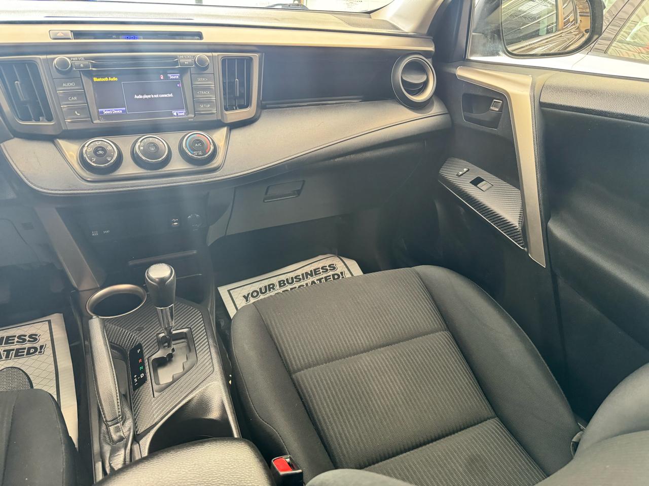 Toyota RAV4 AWD 4dr LE (Natl) 2015