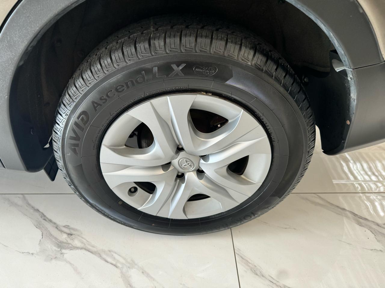 Toyota RAV4 AWD 4dr LE (Natl) 2015