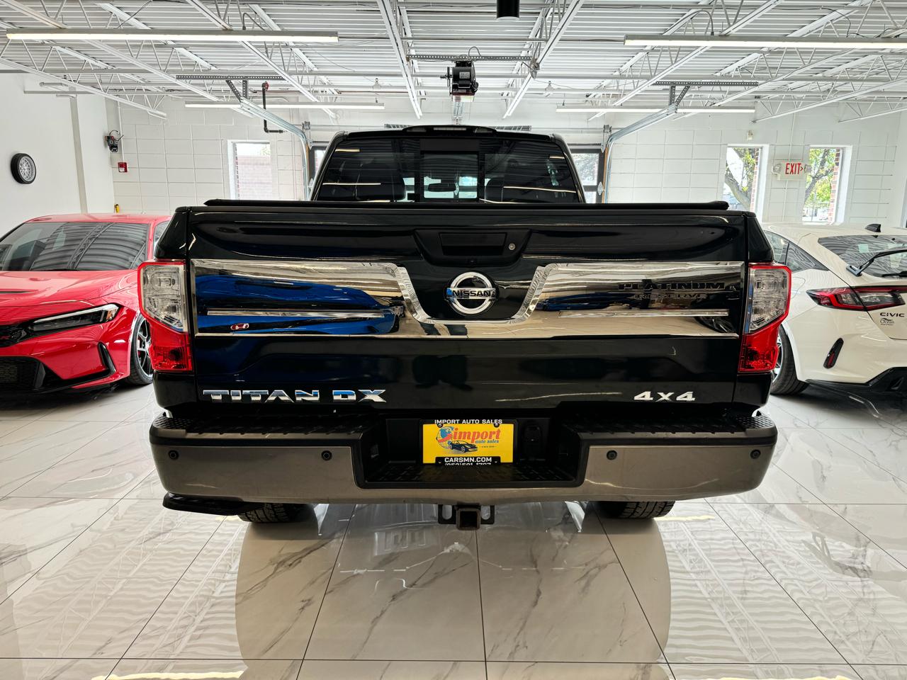 Nissan Titan XD 4x4 Gas Crew Cab Platinum Reserve 2019