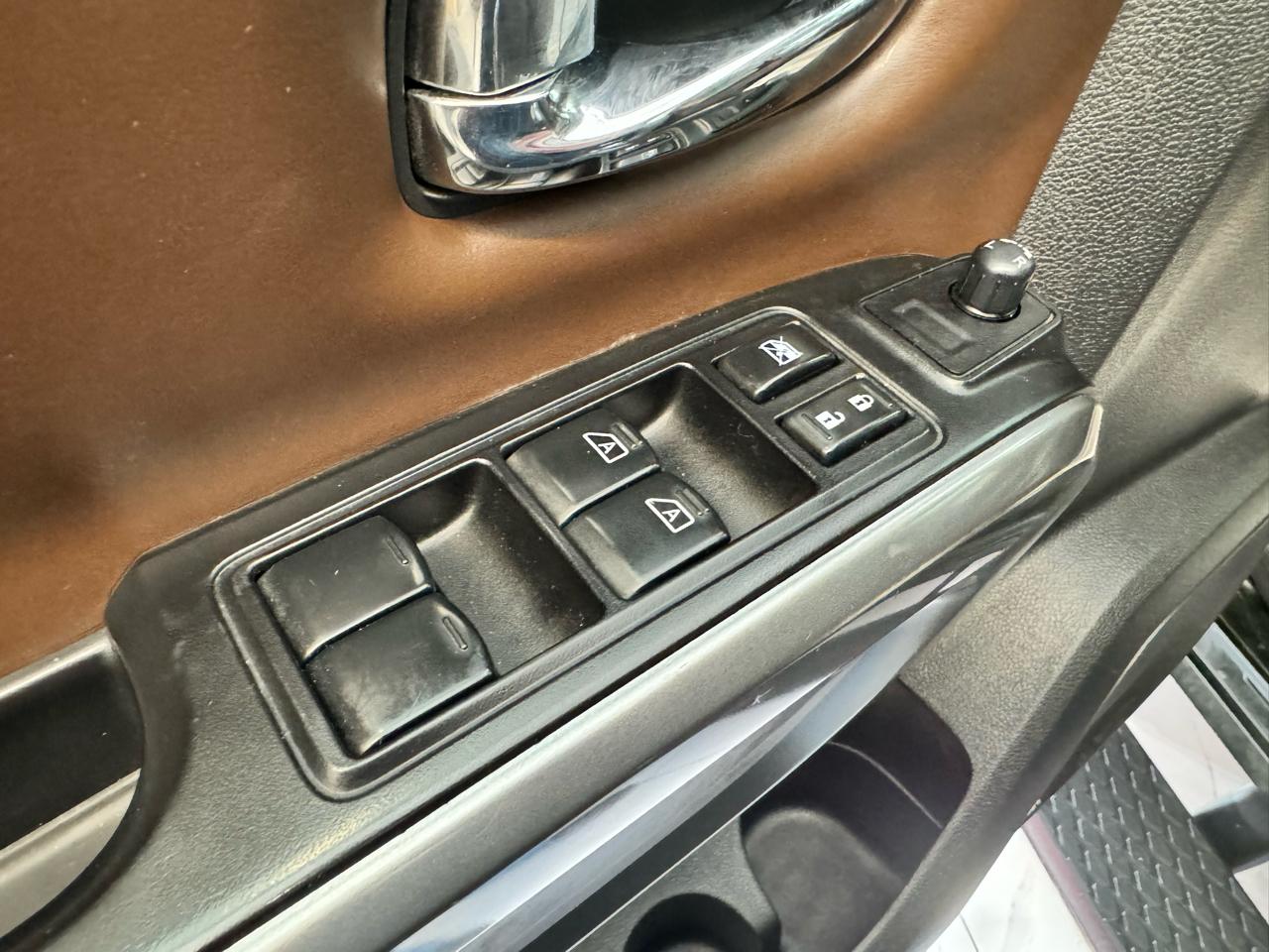 Nissan Titan XD 4x4 Gas Crew Cab Platinum Reserve 2019