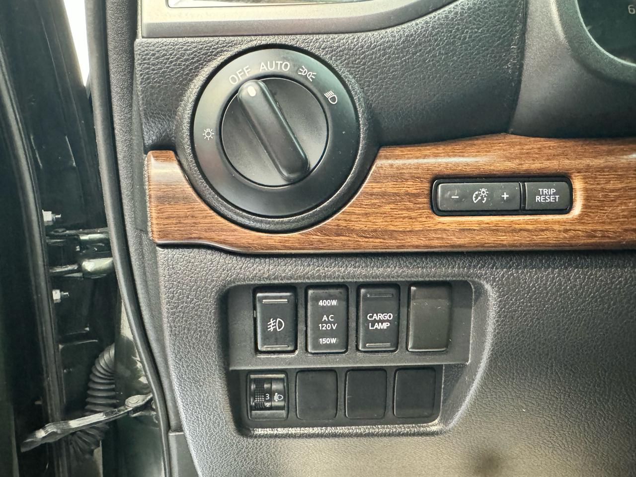 Nissan Titan XD 4x4 Gas Crew Cab Platinum Reserve 2019